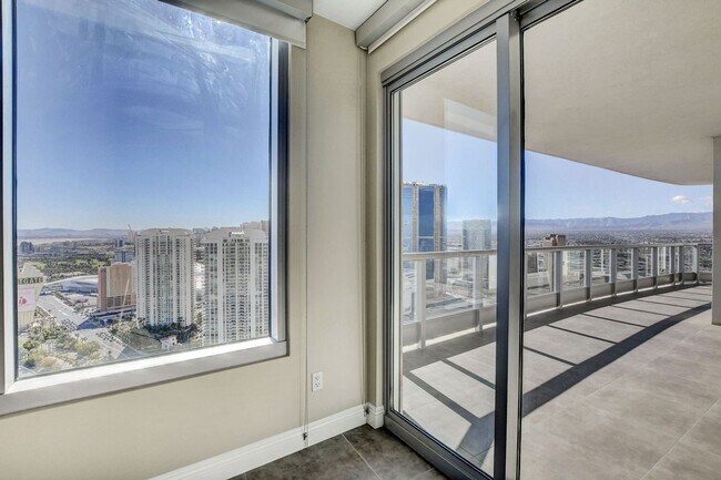 Building Photo - Turnberry Towers 4305W-Strip/City Views from this Stunning 3Bd/2.5Ba Residence