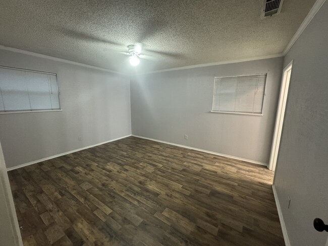 Building Photo - 516 Richland Dr