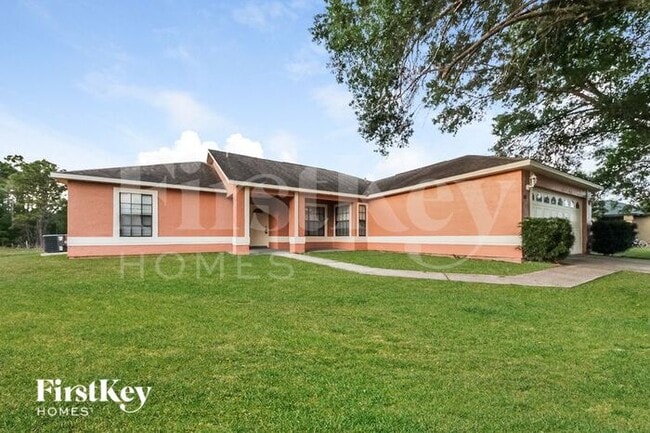 Building Photo - 815 Adour Dr