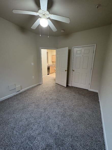 Building Photo - 1005 Weybridge Ct