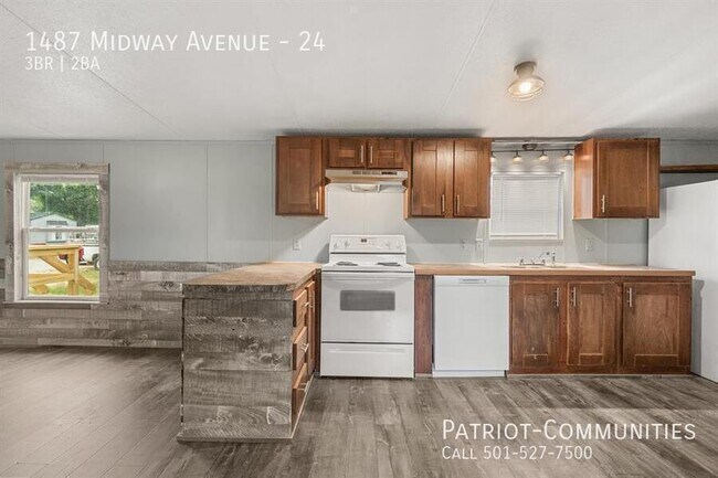 Building Photo - 1487 Midway Ave