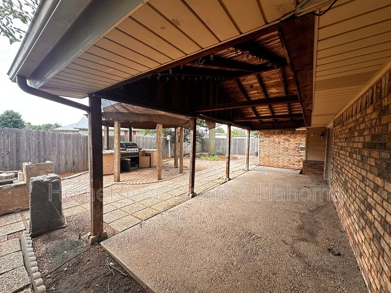 Building Photo - 1340 Chimney Hill Rd