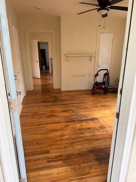 Building Photo - 128 Main St