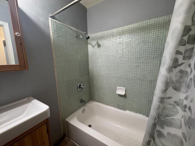 Building Photo - 255 N Michigan St