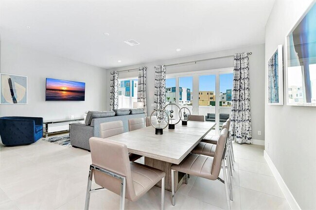 Building Photo - 7770 Sandy Ridge Dr