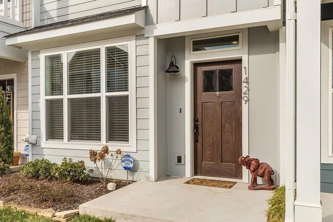 Building Photo - 1429 Park Ave