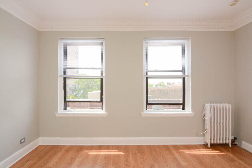 Building Photo - 3824 N Fremont