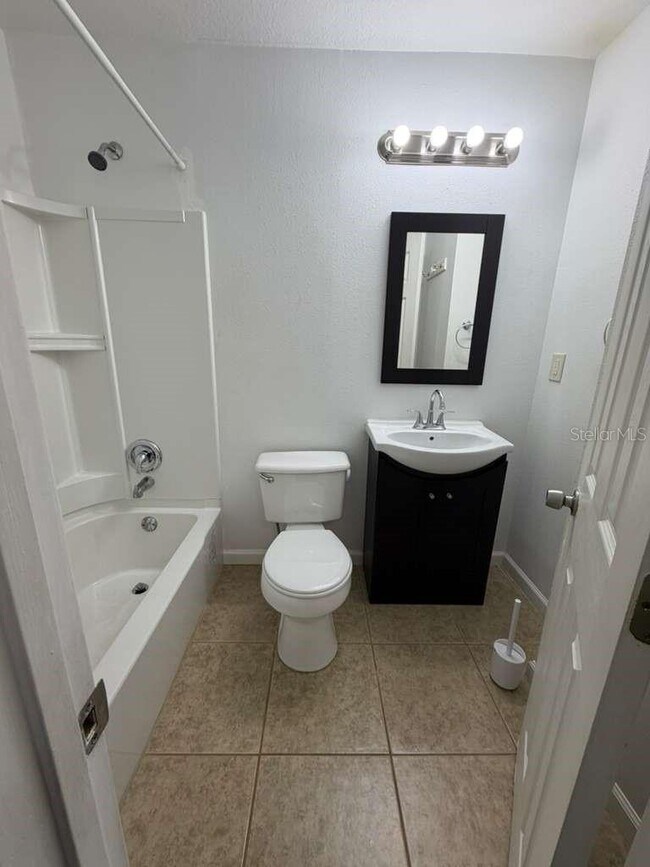 Building Photo - 764 Ridenhour Cir