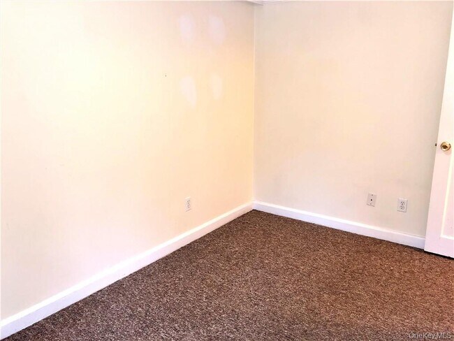 Building Photo - 189 Fair St