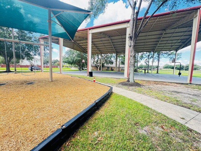 Building Photo - 9711 Beckwood Post Dr