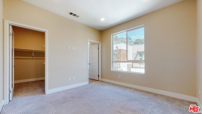 Building Photo - 6752 Gill Way