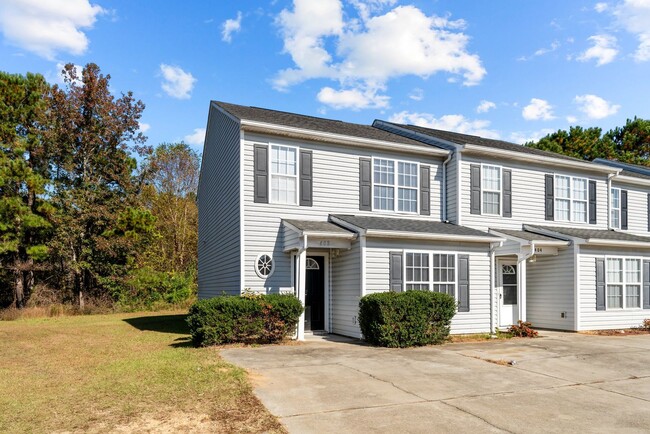 Building Photo - Charming 3-Bed 3.5-Bath Near Campbell Univ...