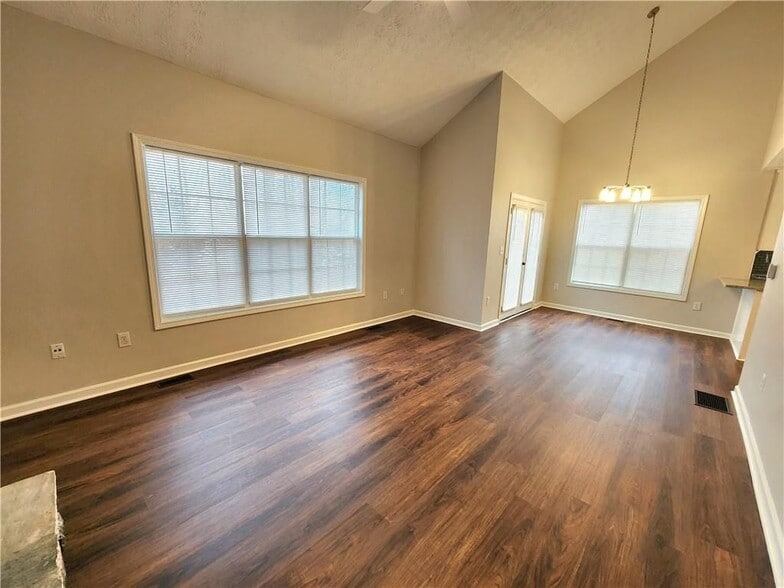 Building Photo - 1645 Rushing River Way