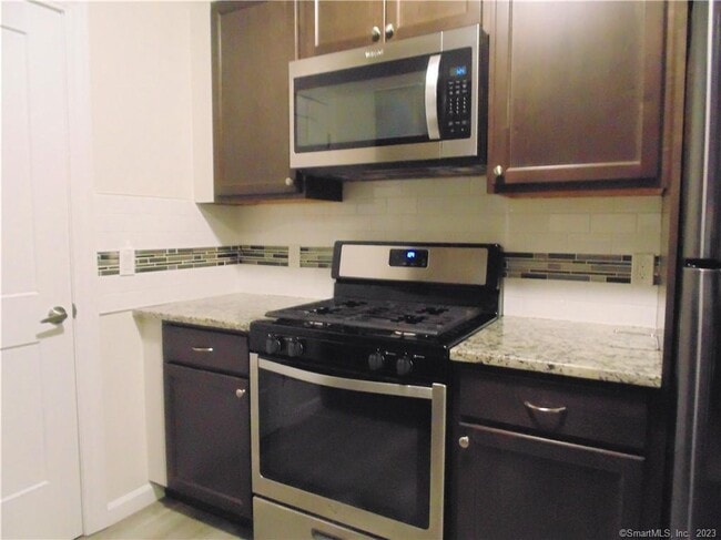 Building Photo - 2838 Fairfield Ave