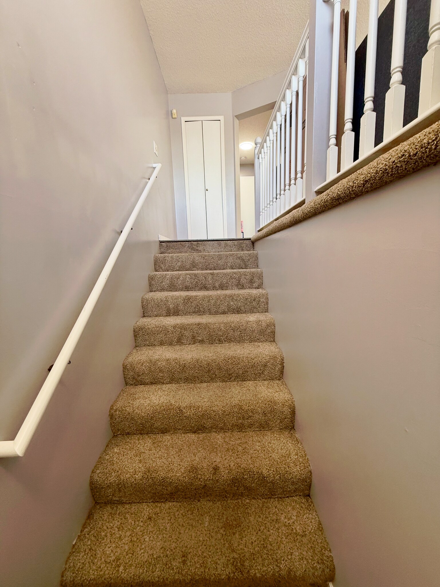 Building Photo - 14546 Cobalt Ave