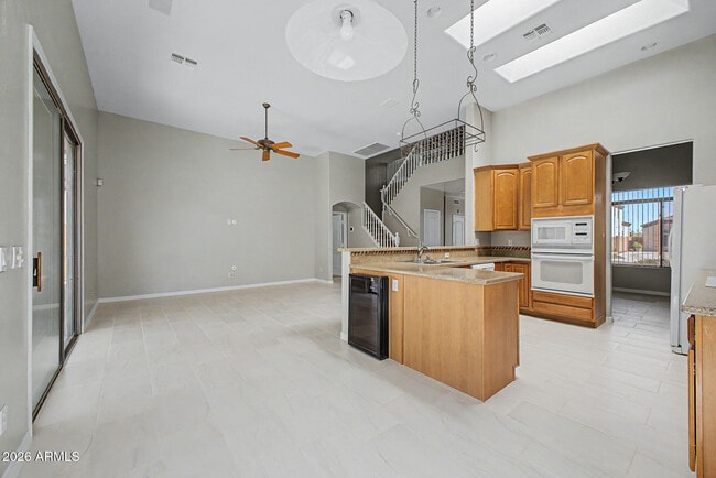 Building Photo - 6602 W Andrea Dr