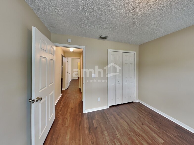 Building Photo - 2826 Sebastian Ln