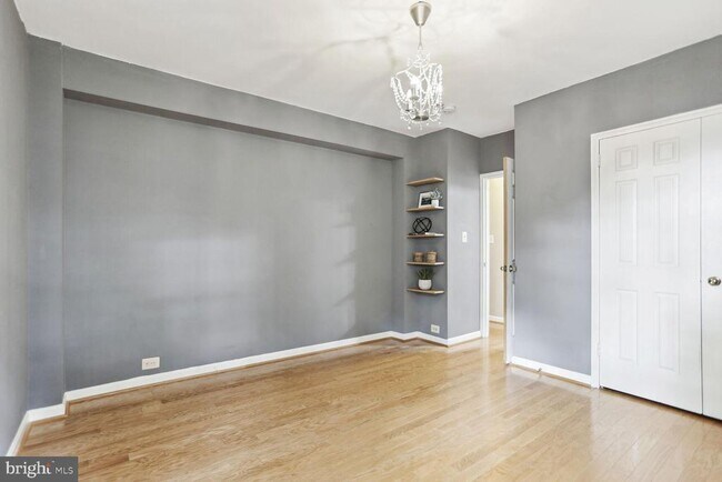 Building Photo - 209 N Trenton St