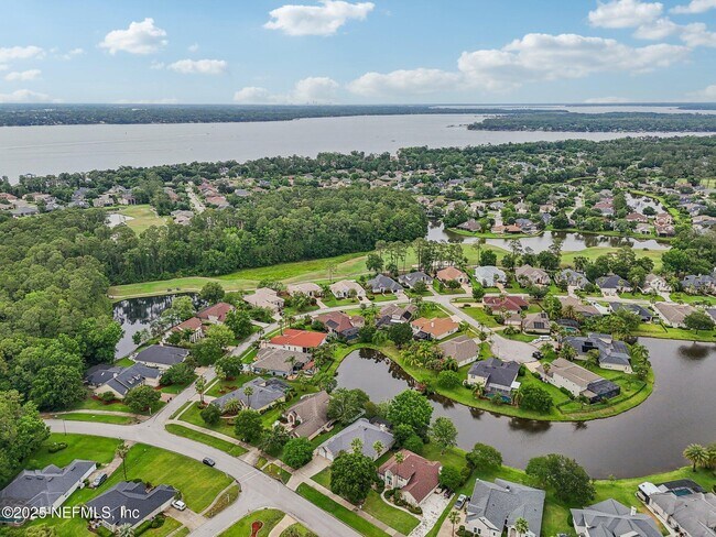 Building Photo - 2260 Harbor Lake Dr