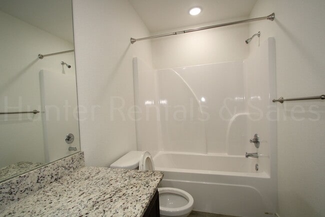 Building Photo - North Killeen Three Bedroom!