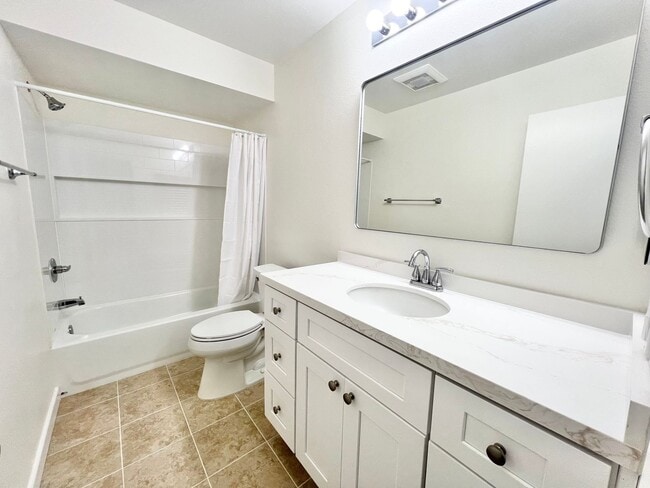 Building Photo - Gorgeous Stoneybrook Condo for Rent near C...