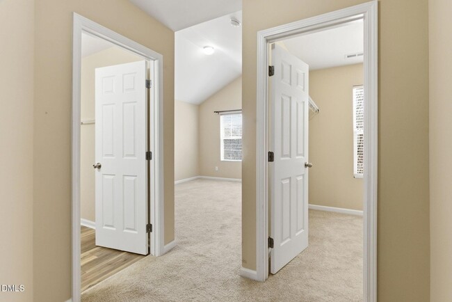 Building Photo - 956 Shining Wire Way