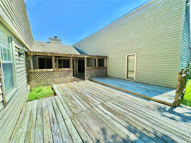 Building Photo - 7743 Portal Dr
