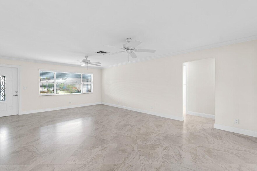 Building Photo - 2096 SW 13th Ter