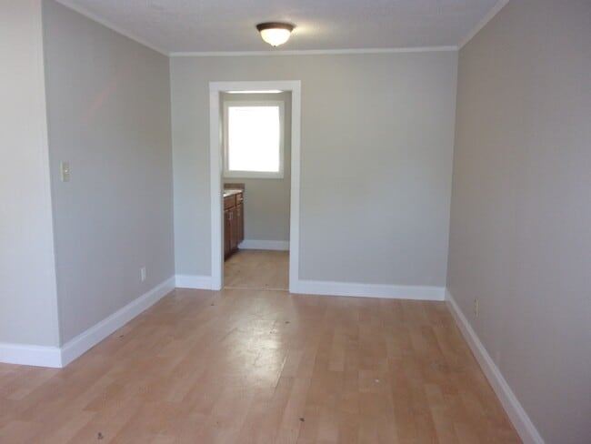 Building Photo - 1233 Bose Ave