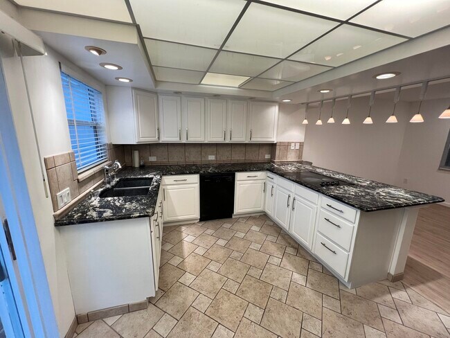 Building Photo - 2829 SW Cornell Ave