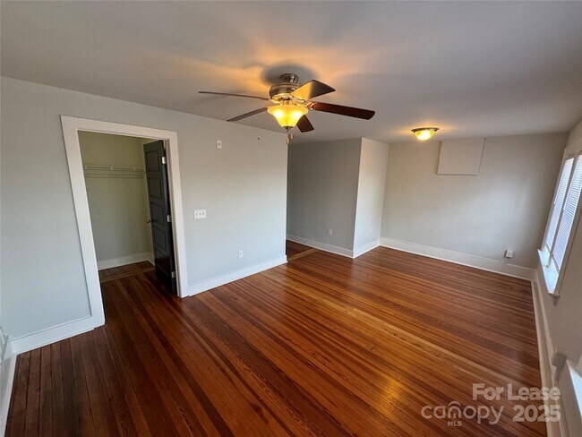 Building Photo - 102 W 2nd Ave