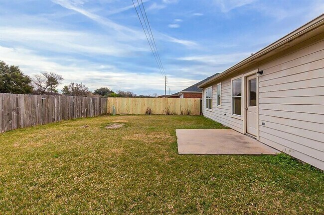 Building Photo - 7143 Chickory Woods Ln