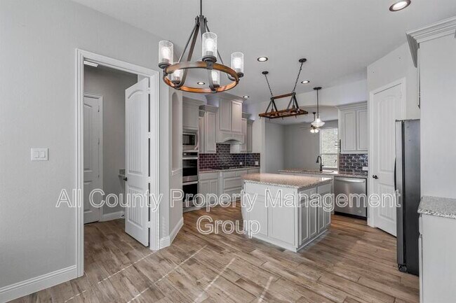 Building Photo - 15105 Stargazer Dr