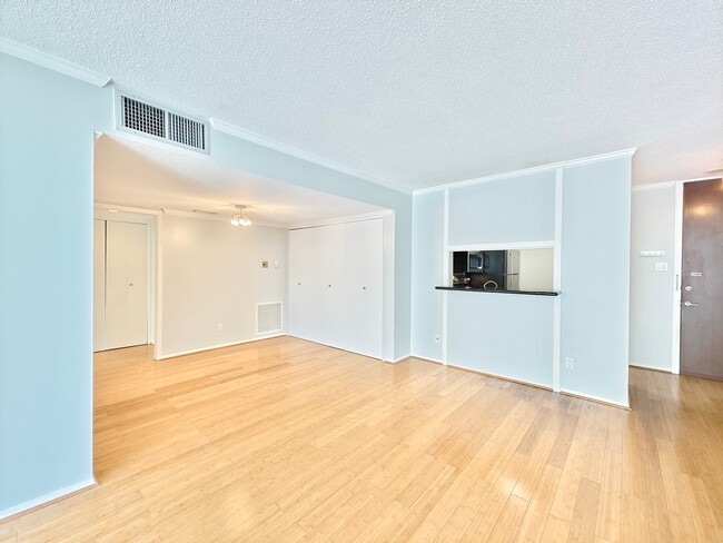 Building Photo - 3614 Montrose Blvd