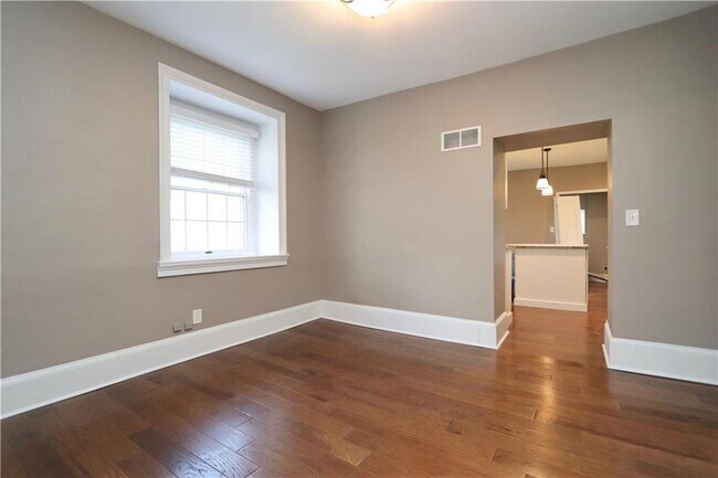 Building Photo - 4355 Old Bethlehem Pike