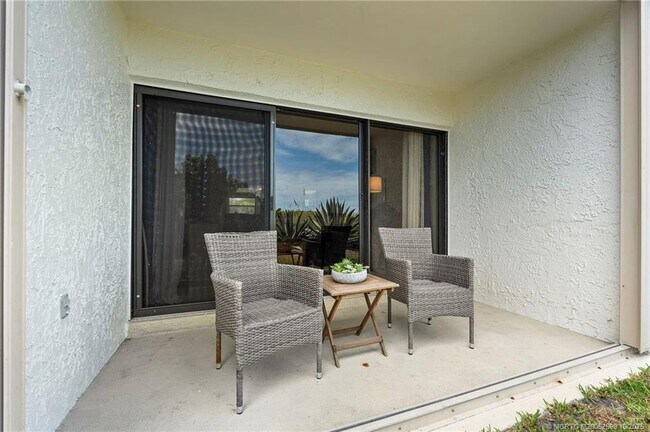 Building Photo - 10310 S Ocean Dr