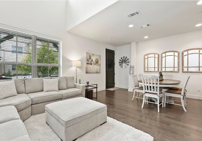 Building Photo - Premium Location in Frisco ISD.