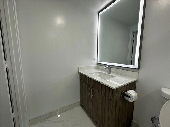 Building Photo - 110 SW 12th St