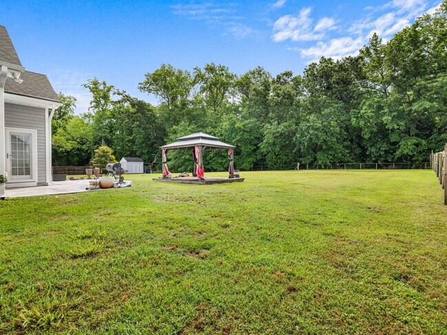 Building Photo - Blue Creek Farms!