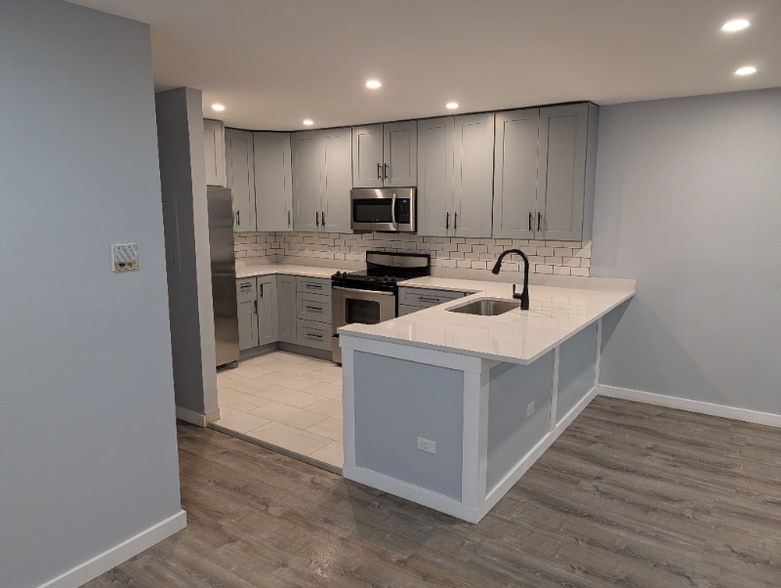 Building Photo - 262 George St