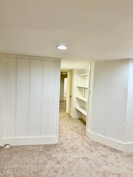 Building Photo - 211 West End Ave