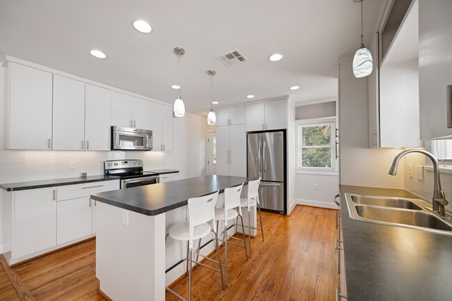 Building Photo - 1800 Woodhead St