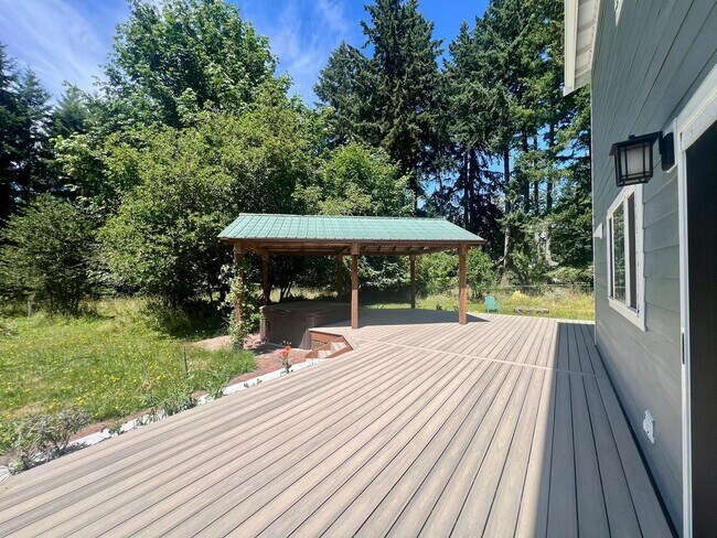 Building Photo - PENDING APPLICAITON; 3+ BD on 2 Acres - Barn Included