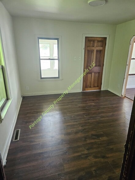 Building Photo - 748 Isadore St