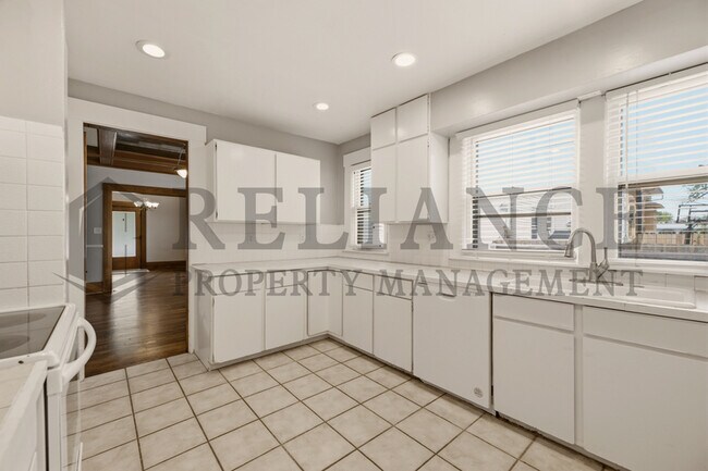 Building Photo - 111 N Clifton Ave