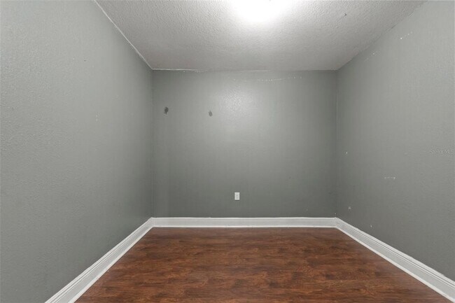 Building Photo - 3106 E Trapnell Rd