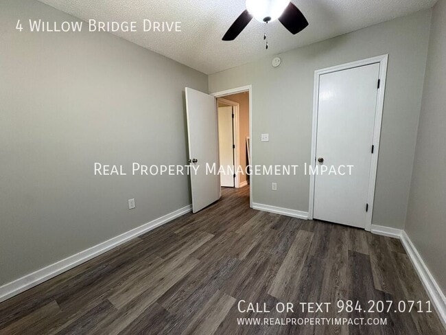 Building Photo - 4 Willow Bridge Dr