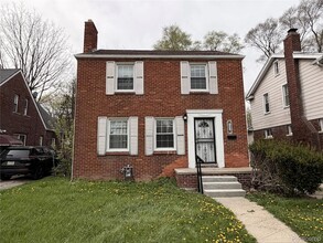 Building Photo - 11375 Roxbury St