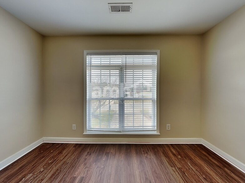 Building Photo - 101 Sedge Meadow Dr