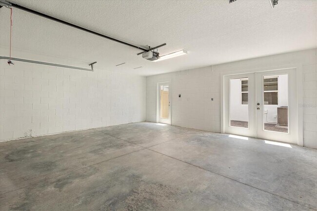 Building Photo - 15351 Burgtheater Dr